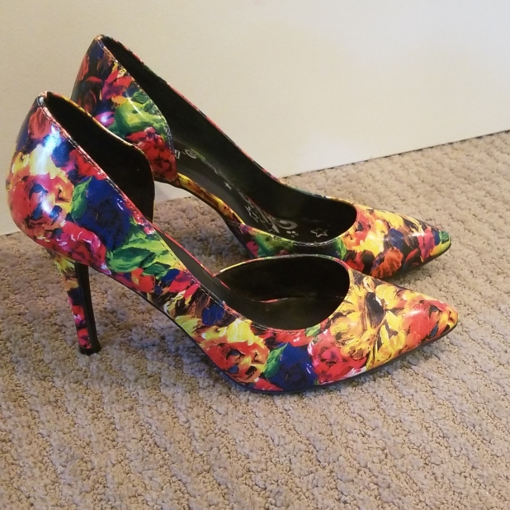 🌻3/$20🌻Floral pumps🌻